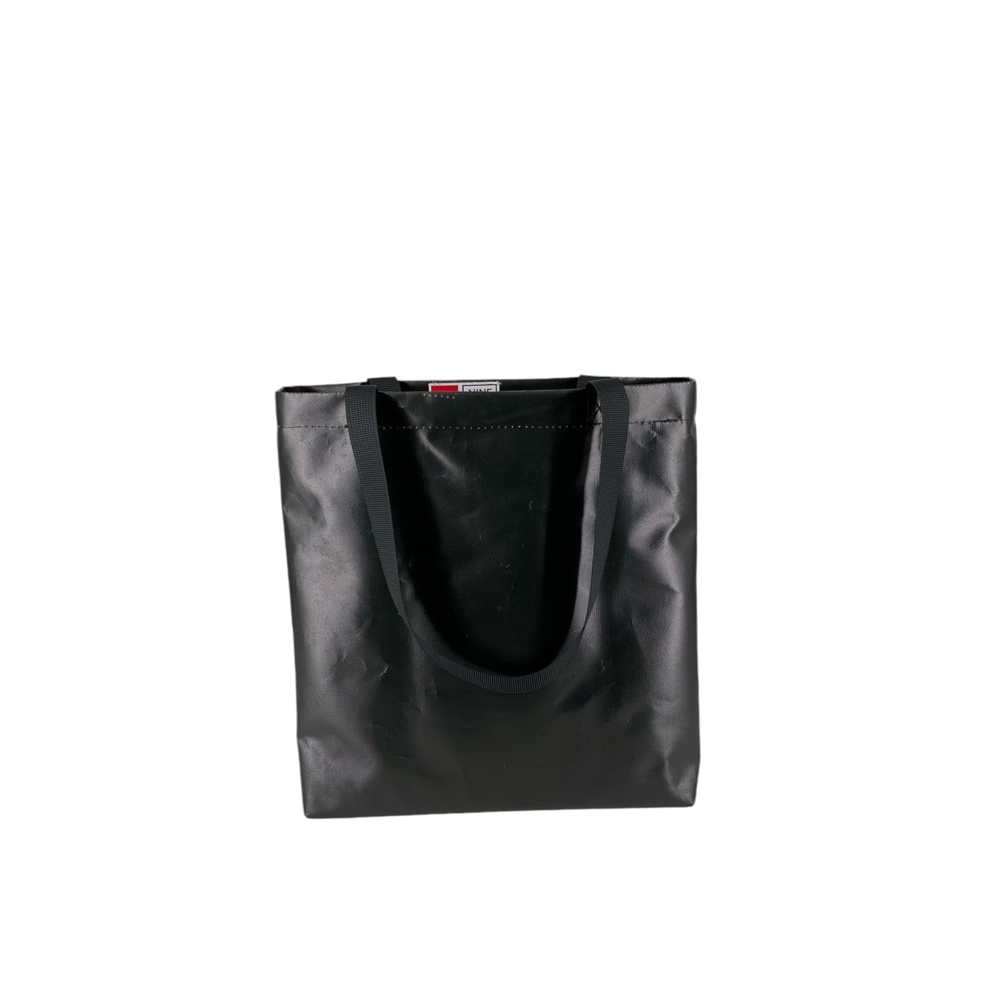 nine June, bâches, camion, suisse made, recyclage, upcycling, shopper, sac, tote bag, sac à dos, backpack,backpacks. lausanne sports, ls, cabas, sac à commissions.