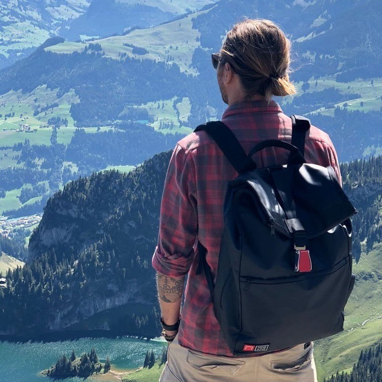 sac à dos adventurer 35 litres nine june swiss made bâche de camion suisse rucksäcke