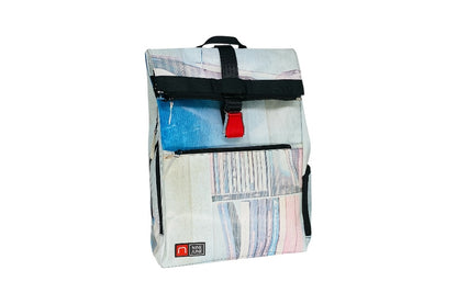 sac à dos nine june swiss made bâche de camion recyclée nomad 25 litres.swiss made, recycling, upcycling, tructarpaunlin, backpack, adventurer