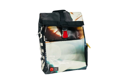 sac à dos nine june swiss made bâche de camion recyclée nomad 25 litres.swiss made, recycling, upcycling, tructarpaunlin, backpack, adventurer