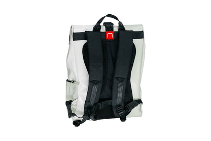 sac à dos nine june swiss made bâche de camion recyclée nomad 25 litres.swiss made, recycling, upcycling, tructarpaunlin, backpack, adventurer
