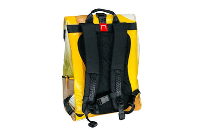 sac à dos nine june swiss made bâche de camion recyclée nomad 25 litres.swiss made, recycling, upcycling, tructarpaunlin, backpack, adventurer