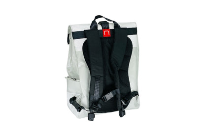 sac à dos nine june swiss made bâche de camion recyclée nomad 25 litres.swiss made, recycling, upcycling, tructarpaunlin, backpack, adventurer
